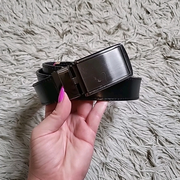 *SOLD* SlideBelts Belt Black - Used. ✨️💫 - Picture 2 of 8
